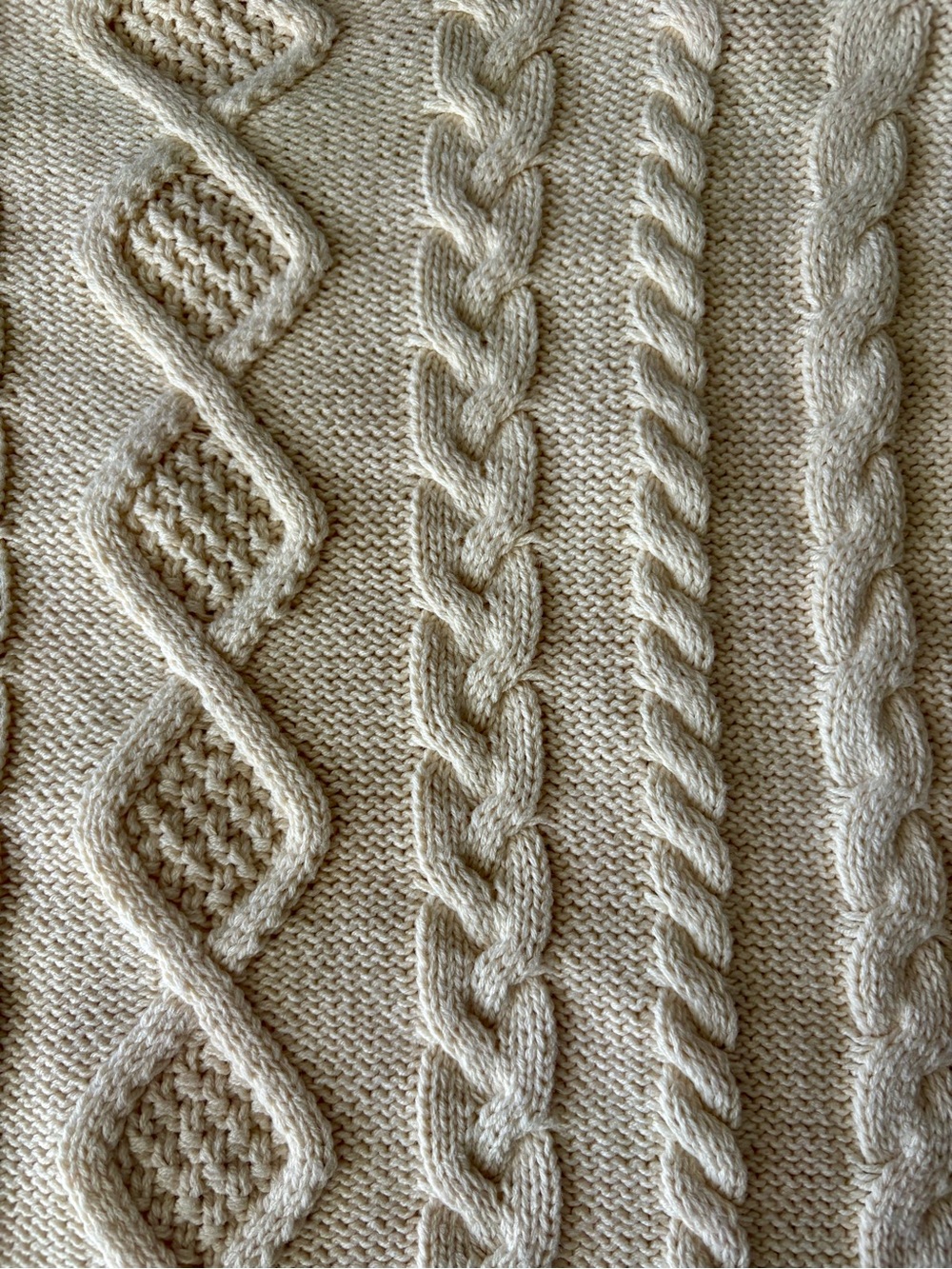 Tea n Rose Cream Knit Sweater Vest - Picture 3 of 4